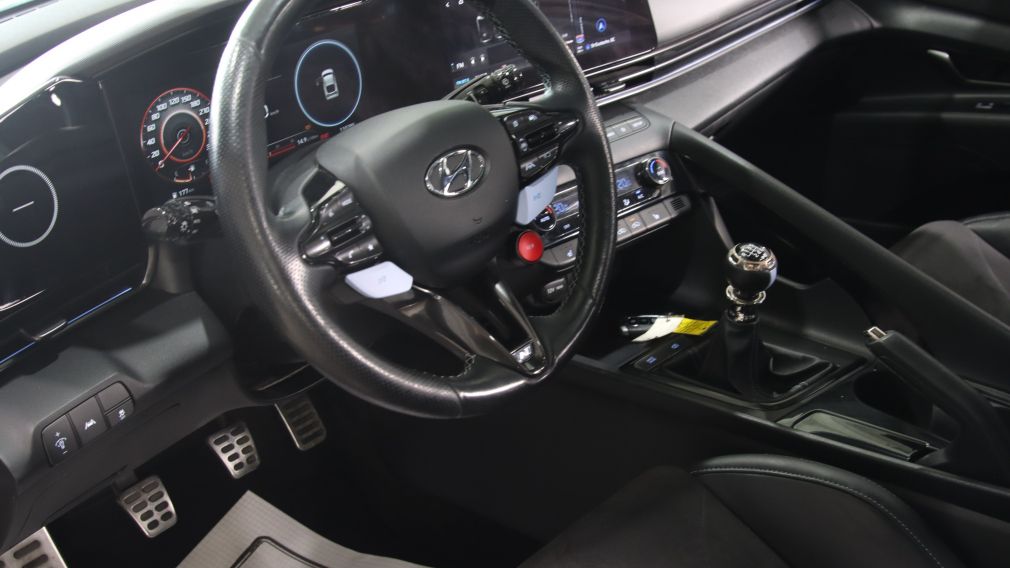 Hyundai Elantra Manual 2022 d&rsquo;occasion à vendre - 17