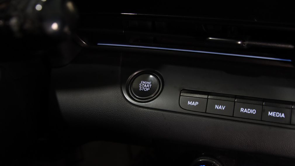 Hyundai Elantra Manual 2022 d&rsquo;occasion à vendre - 11