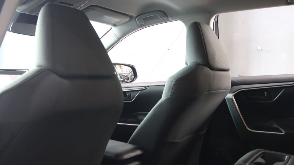 Toyota Rav 4 Hybrid LE 2021 d&rsquo;occasion à vendre - 18