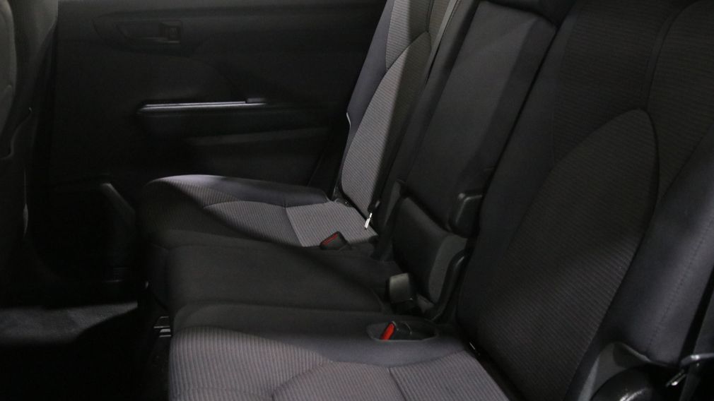 Toyota Highlander LE 2022 d&rsquo;occasion à vendre - 23