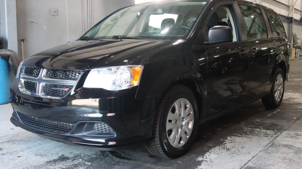 Dodge GR Caravan Canada Value Package 2019 d&rsquo;occasion à vendre - 3