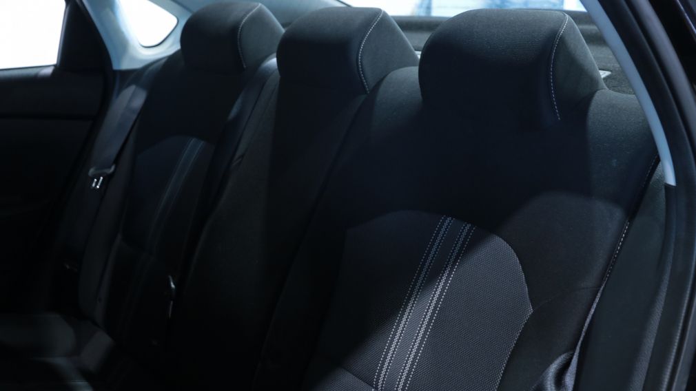 Kia Forte LX 2022 d&rsquo;occasion à vendre - 18