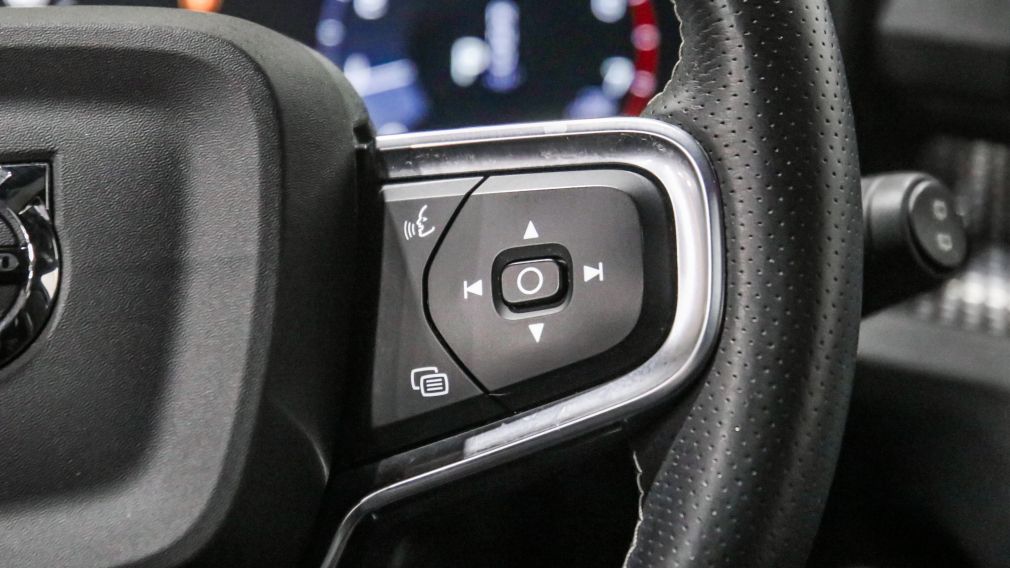 Volvo XC40 R-Design 2021 d&rsquo;occasion à vendre - 17