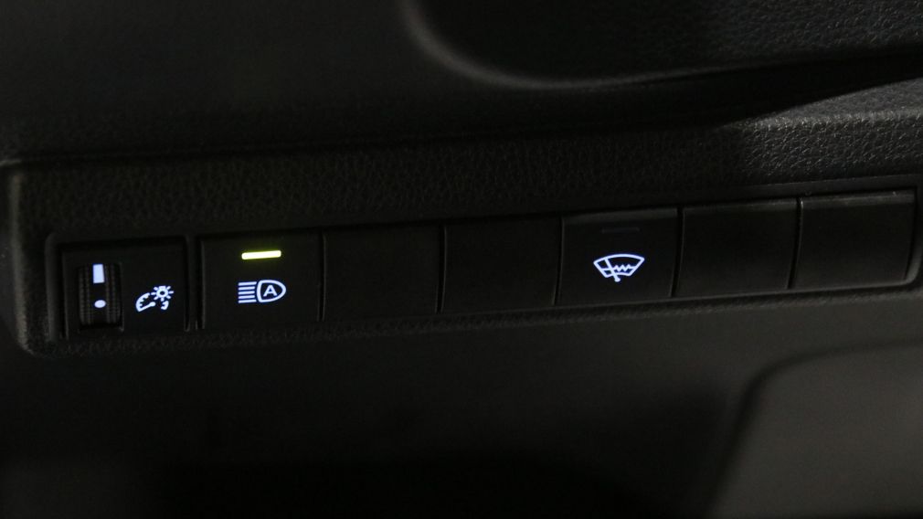Toyota Corolla LE 2021 d&rsquo;occasion à vendre - 12