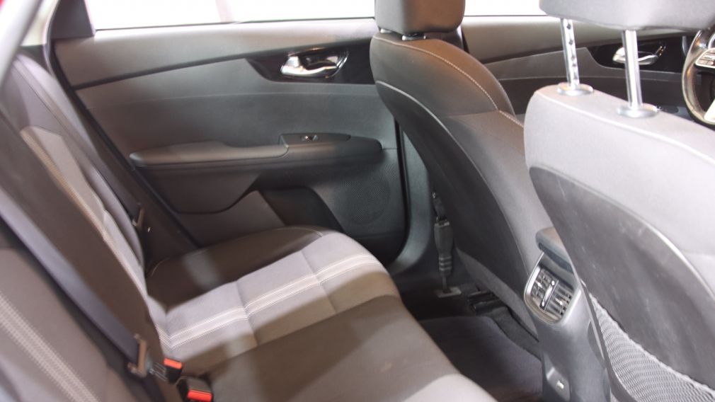 Kia Forte EX 2022 d&rsquo;occasion à vendre - 23