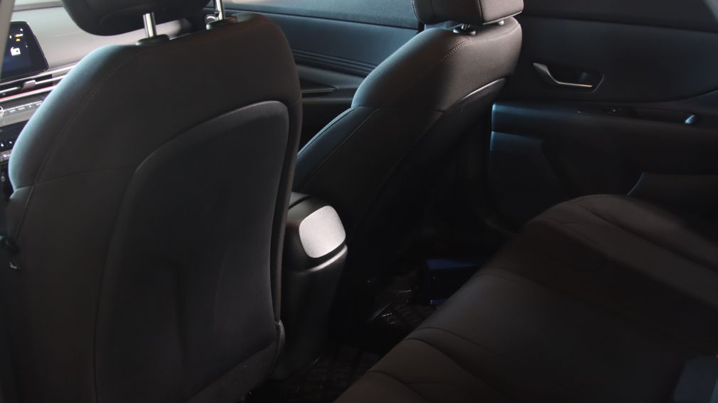 Hyundai Elantra Preferred 2023 à vendre à Shawinigan - 19