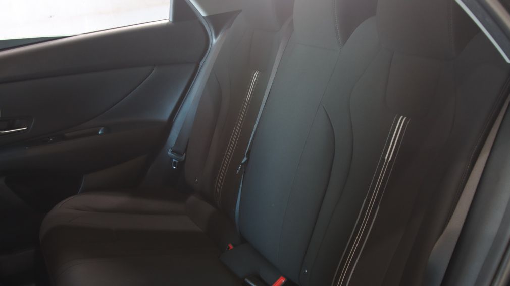Hyundai Elantra Preferred 2023 à vendre à Shawinigan - 18