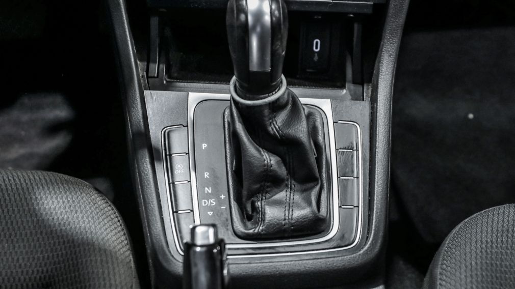 Volkswagen Golf Comfortline 2021 d&rsquo;occasion à vendre - 16