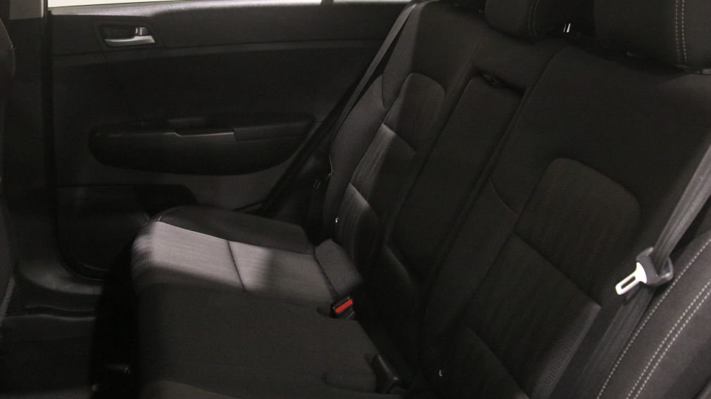 Kia Sportage LX 2020 d&rsquo;occasion à vendre - 21