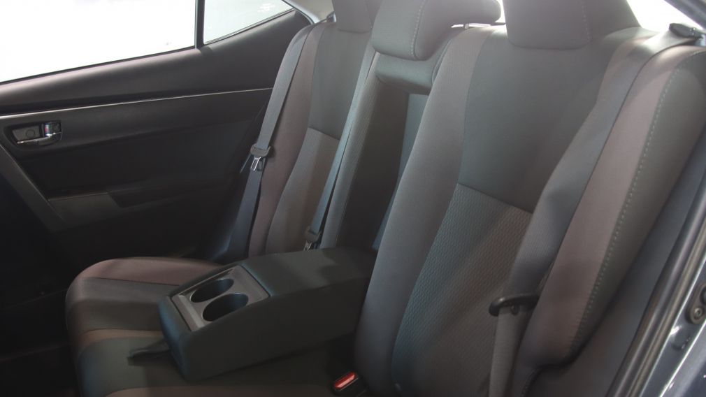 Toyota Corolla LE 2019 d&rsquo;occasion à vendre - 17