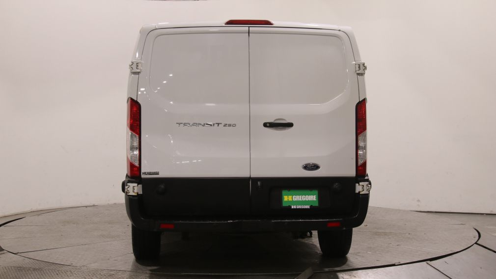 Ford TRANSIT T-250 148&Prime; Low Rf 9000 GVWR Swing-Out RH Dr 2019 d&rsquo;occasion à vendre - 6