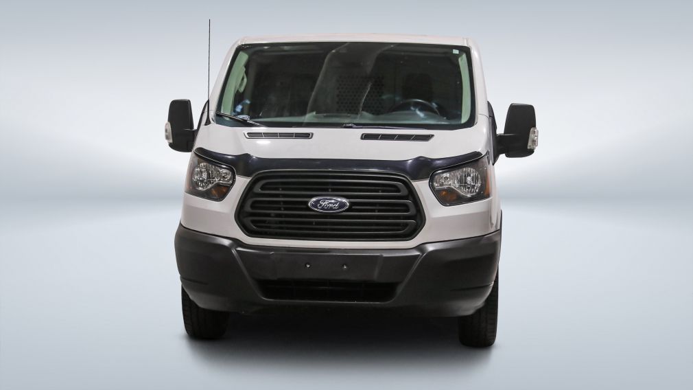 Ford TRANSIT T-250 148&Prime; Low Rf 9000 GVWR Swing-Out RH Dr 2019 d&rsquo;occasion à vendre - 2
