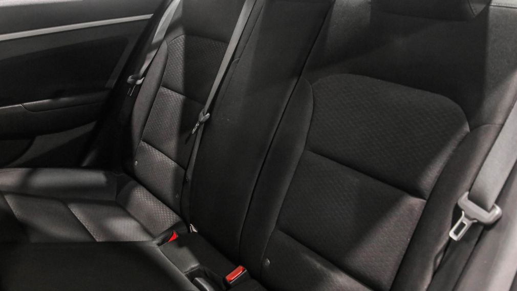 Hyundai Elantra Preferred 2019 d&rsquo;occasion à vendre - 22