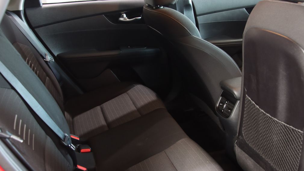 Kia Forte EX 2020 d&rsquo;occasion à vendre - 22