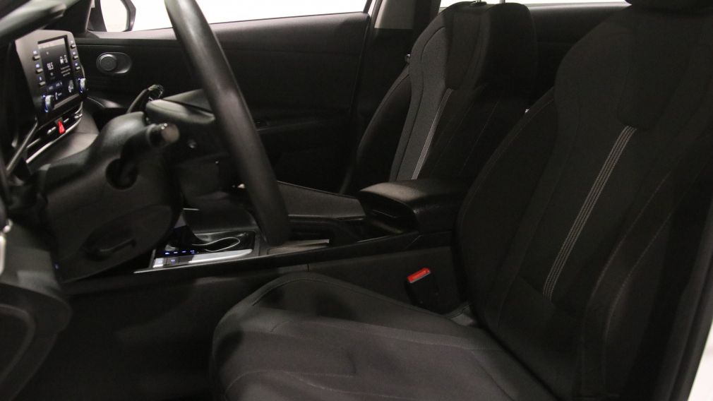 Hyundai Elantra Essential 2023 d&rsquo;occasion à vendre - 10