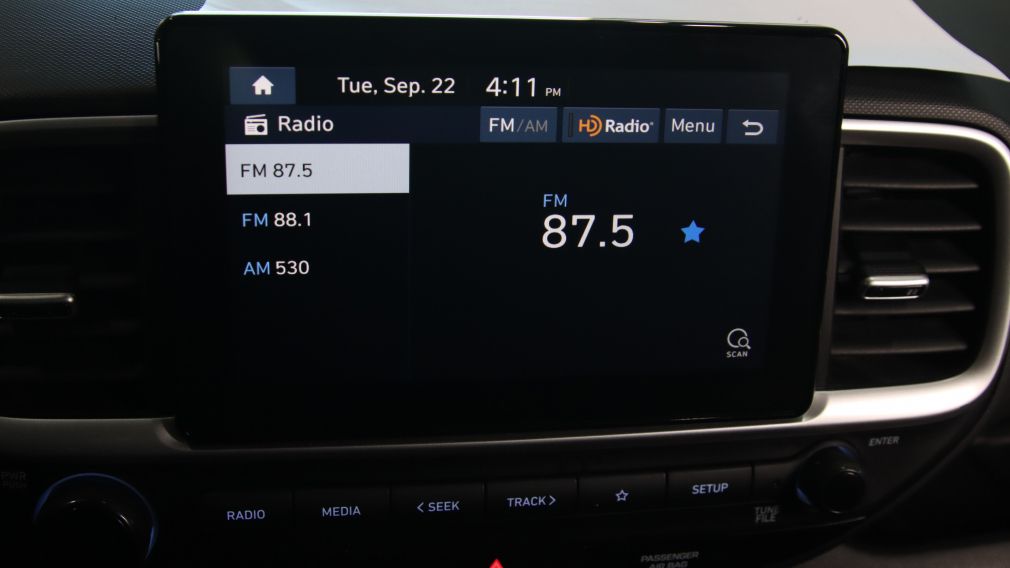 Hyundai Venue Essential 2022 d&rsquo;occasion à vendre - 9