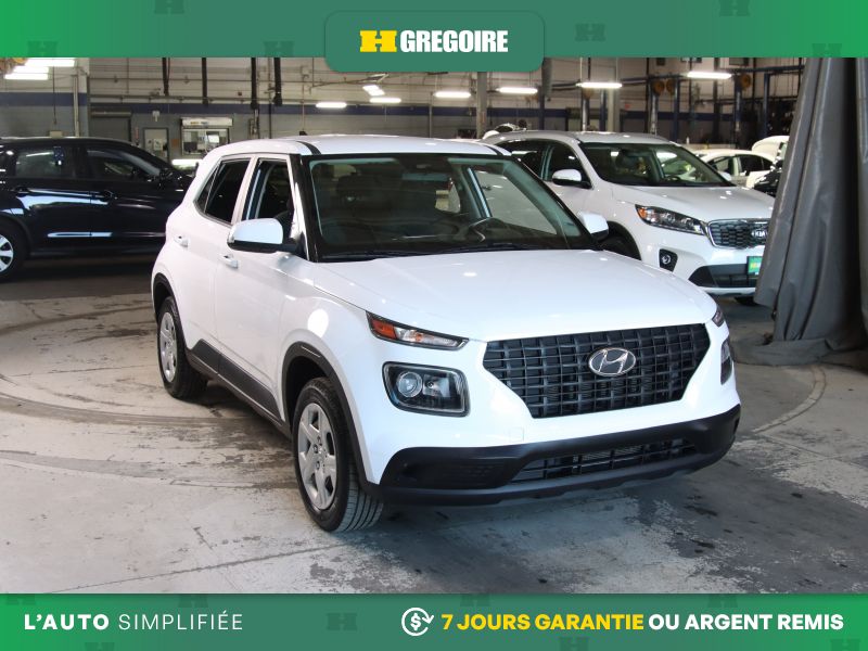 White 2022 Hyundai Venue SUV / Crossover  Automatic