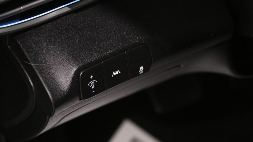 Hyundai Elantra Preferred 2023 d&rsquo;occasion à vendre - 12