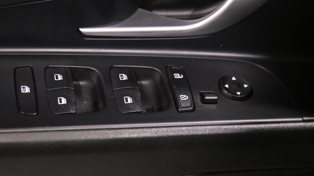 Hyundai Elantra Preferred 2023 d&rsquo;occasion à vendre - 11