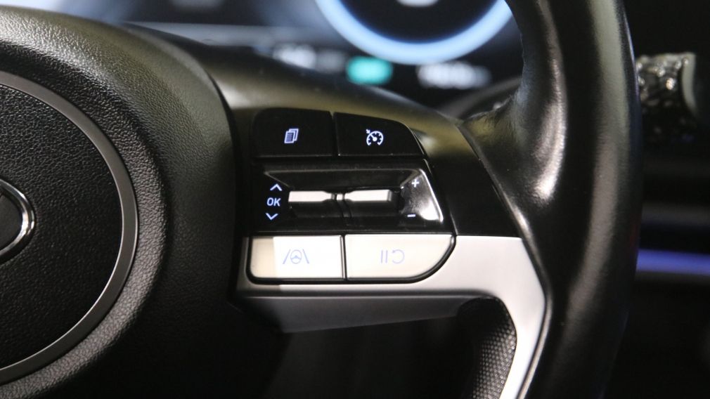 Hyundai Elantra Preferred 2023 d&rsquo;occasion à vendre - 16