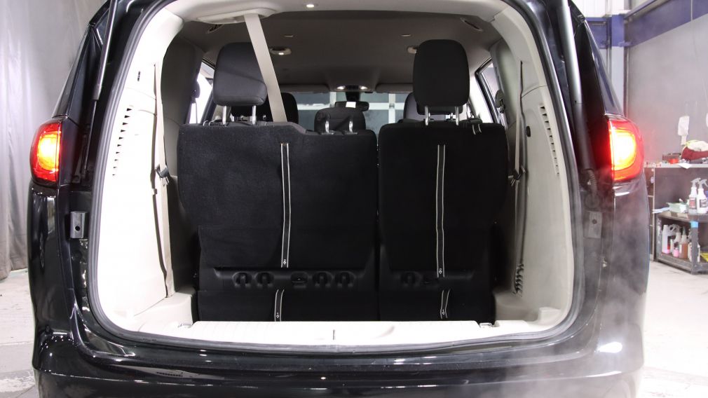 Chrysler Grand Caravan SXT 2022 d&rsquo;occasion à vendre - 22