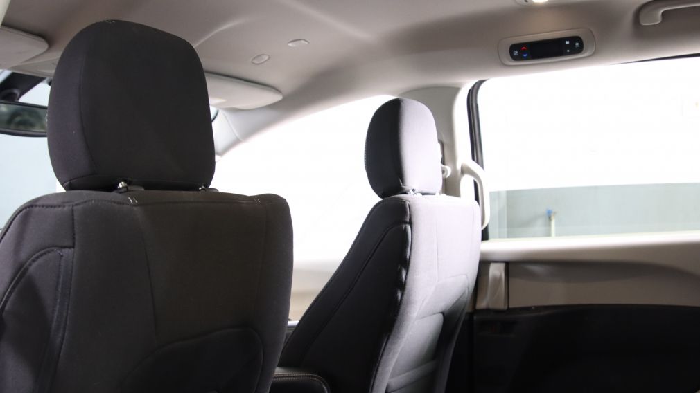 Chrysler Grand Caravan SXT 2022 d&rsquo;occasion à vendre - 21
