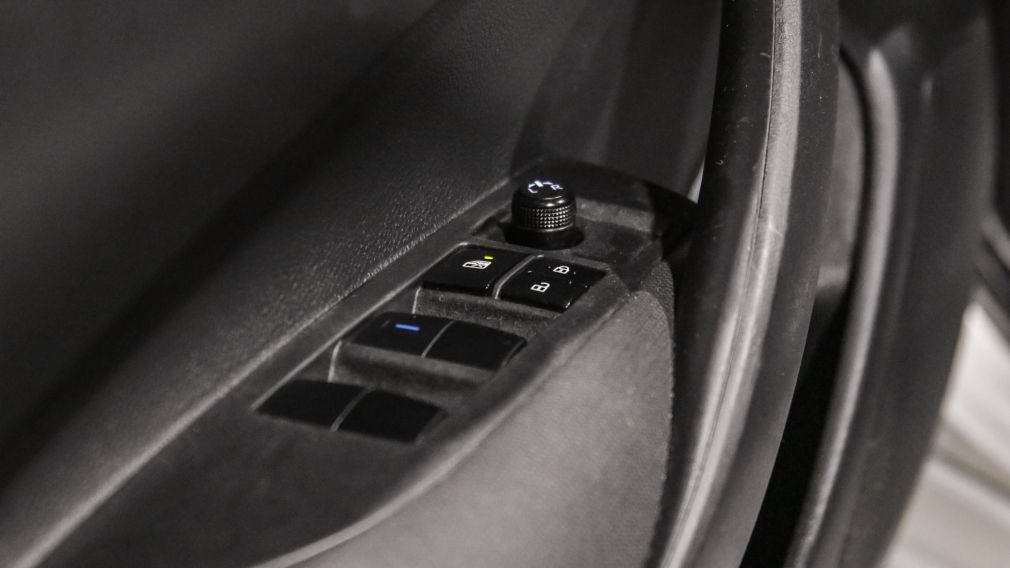 Toyota Corolla LE 2021 d&rsquo;occasion à vendre - 11