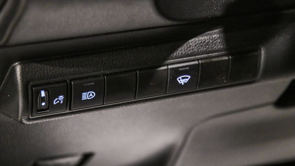 Toyota Corolla LE 2021 d&rsquo;occasion à vendre - 12