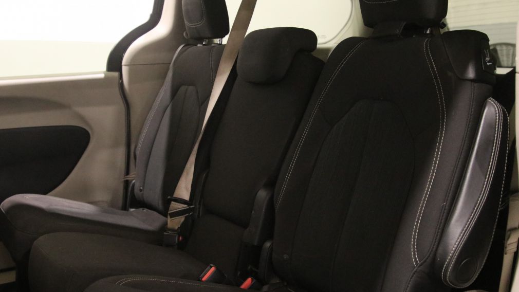 Chrysler Pacifica LX 2020 d&rsquo;occasion à vendre - 19