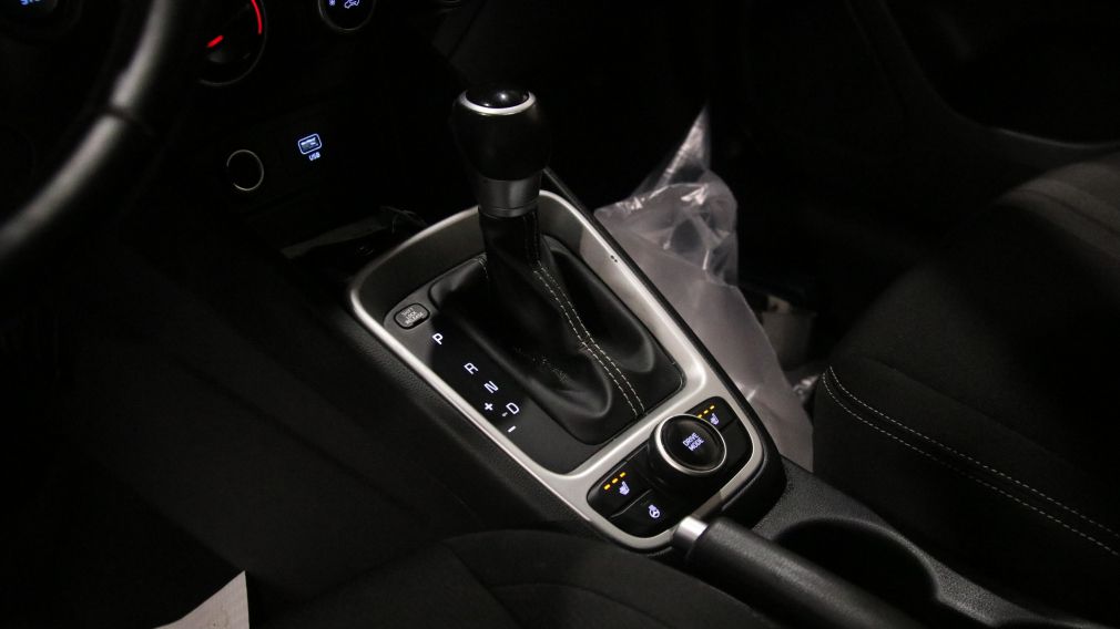 Hyundai Venue Preferred 2020 d&rsquo;occasion à vendre - 18