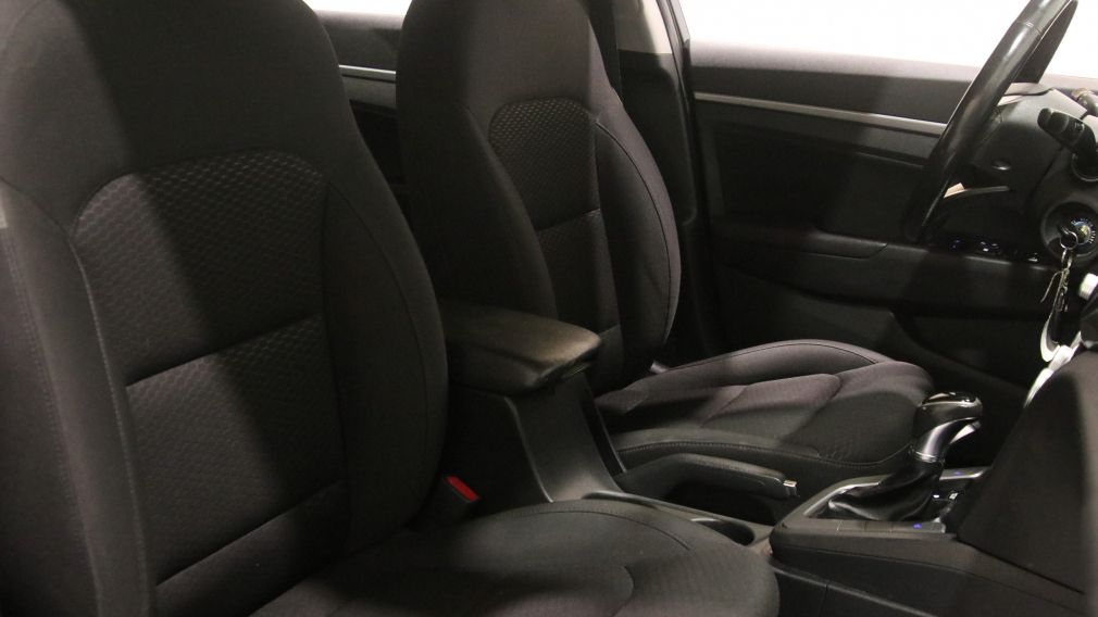 Hyundai Elantra Preferred 2019 d&rsquo;occasion à vendre - 24