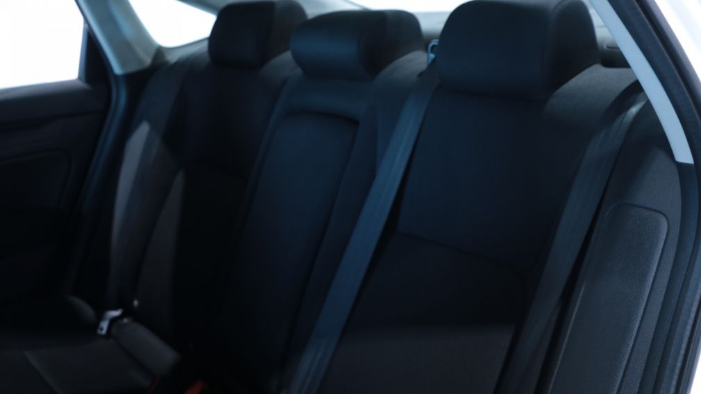 Honda Civic LX 2022 d&rsquo;occasion à vendre - 18