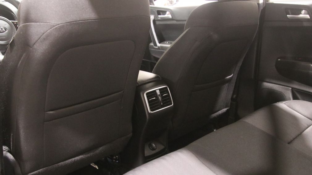 Kia Sportage LX 2020 d&rsquo;occasion à vendre - 21