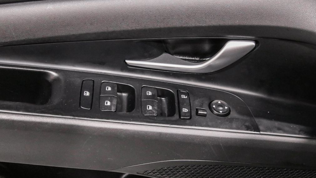 Hyundai Elantra Preferred 2023 d&rsquo;occasion à vendre - 11