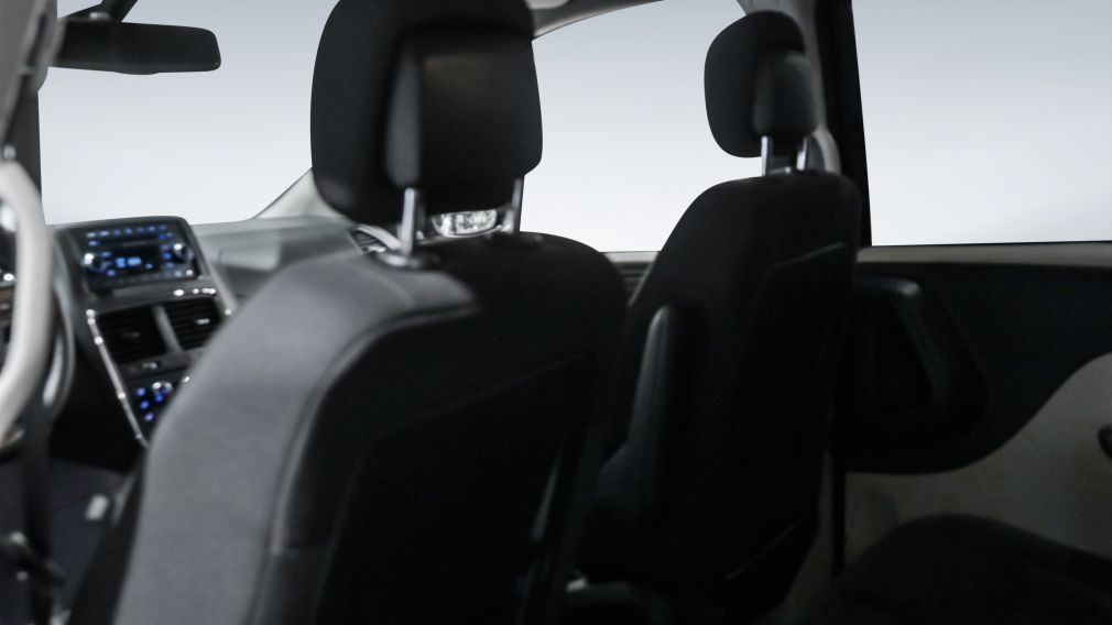 Dodge GR Caravan Canada Value Package 2019 d&rsquo;occasion à vendre - 17