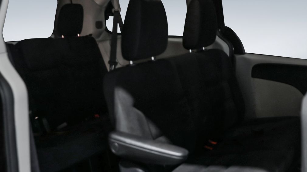Dodge GR Caravan Canada Value Package 2019 d&rsquo;occasion à vendre - 19