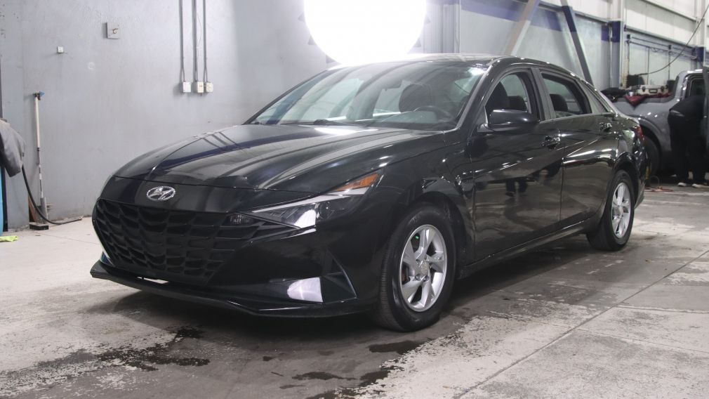 Hyundai Elantra Essential 2022 d&rsquo;occasion à vendre - 3
