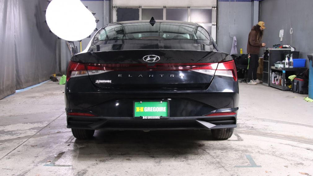 Hyundai Elantra Essential 2022 d&rsquo;occasion à vendre - 5