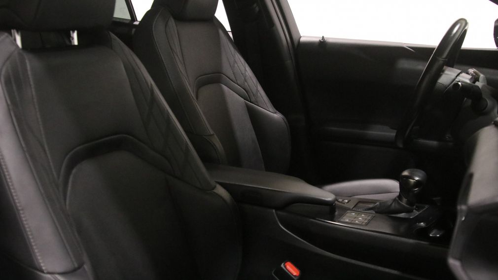Lexus UX UX 250h 2024 d&rsquo;occasion à vendre - 29