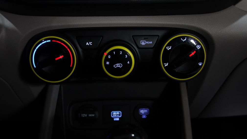 Hyundai Venue Trend w/Urban Pkg/Grey-Lime Interior 2020 d&rsquo;occasion à vendre - 15