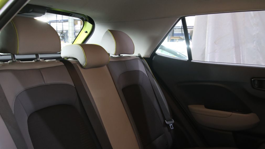 Hyundai Venue Trend w/Urban Pkg/Grey-Lime Interior 2020 d&rsquo;occasion à vendre - 21
