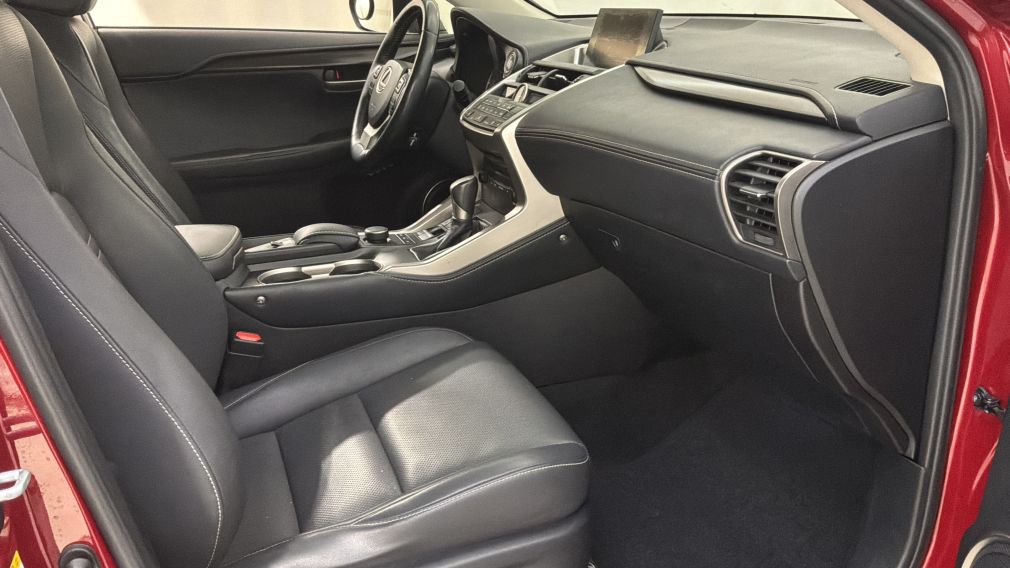 Lexus NX 200T AWD 4dr 2015 d&rsquo;occasion à vendre - 31