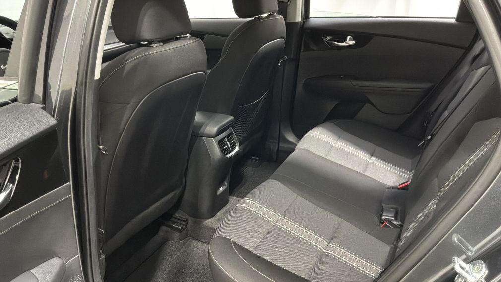 Kia Forte EX 2022 d&rsquo;occasion à vendre - 27