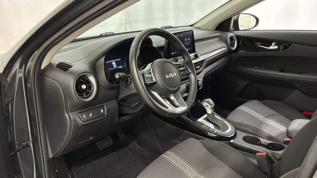 Kia Forte EX 2022 d&rsquo;occasion à vendre - 25