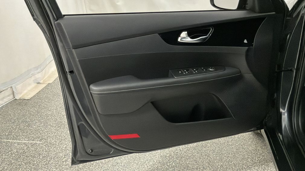 Kia Forte EX 2022 d&rsquo;occasion à vendre - 23