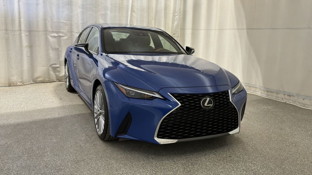 Lexus IS IS 300 2023 d&rsquo;occasion à vendre - 1