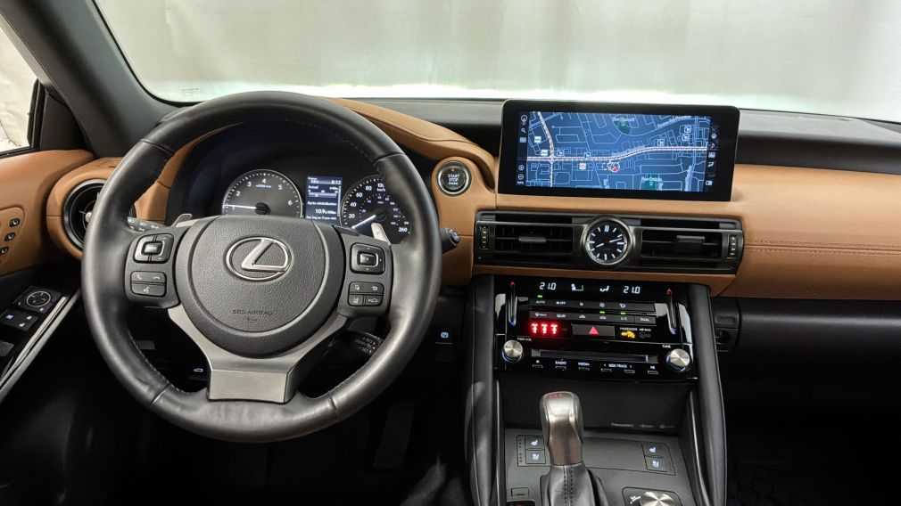 Lexus IS IS 300 2023 d&rsquo;occasion à vendre - 32