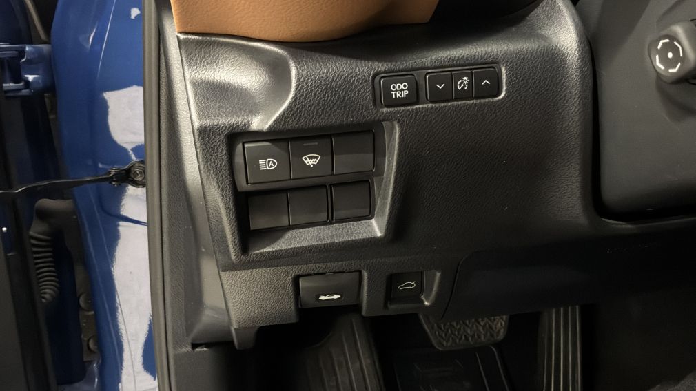 Lexus IS IS 300 2023 d&rsquo;occasion à vendre - 20