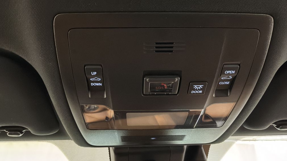 Lexus IS IS 300 2023 d&rsquo;occasion à vendre - 34