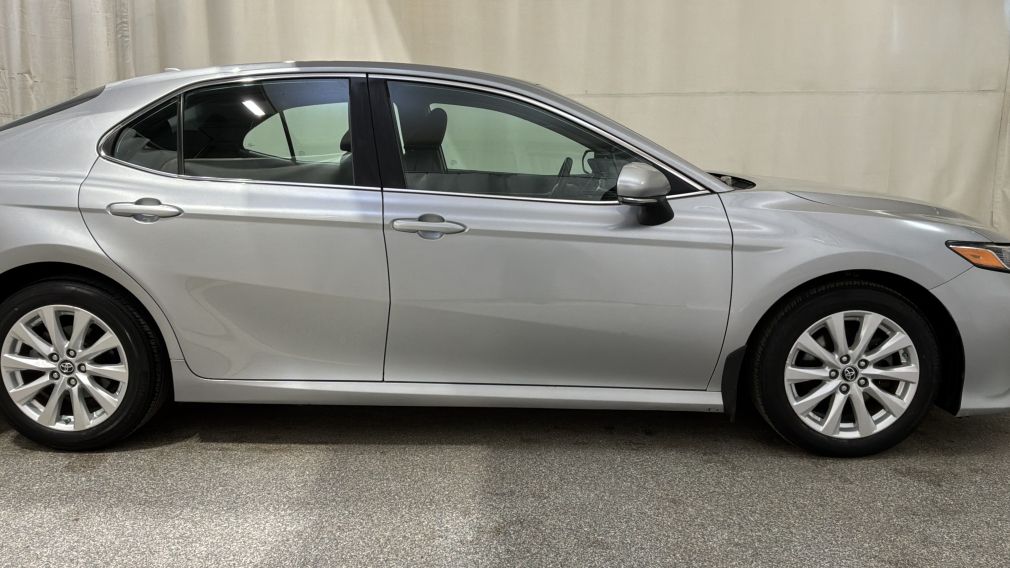 Toyota Camry LE 2019 d&rsquo;occasion à vendre - 2